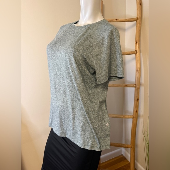 LULULEMON Women's Fast and Free Short-Sleeve T Shirt Green Grey 8 - Picture 2 of 6